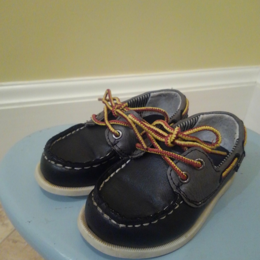 OshKosh B'Gosh Boys (Size US 6 Toddler) Navy Blue